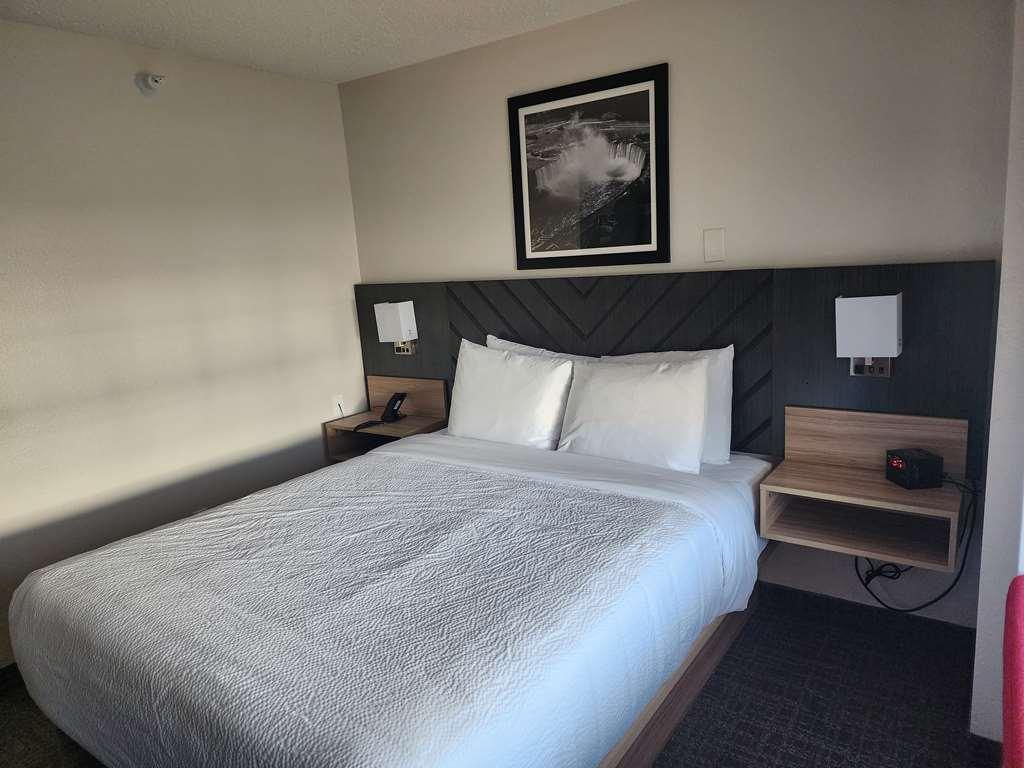 Best Western Buffalo Inn & Suites Номер фото