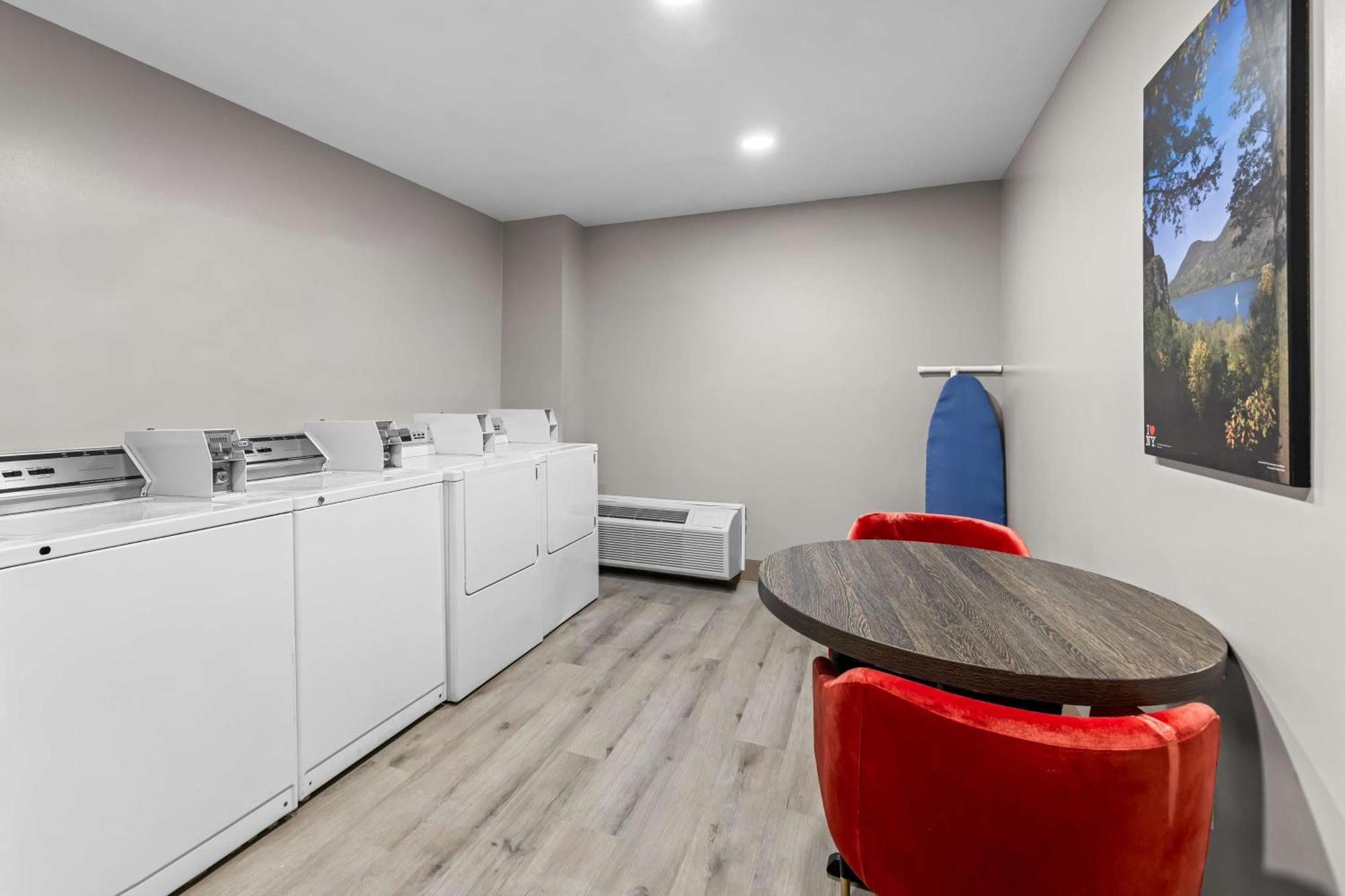 Best Western Buffalo Inn & Suites Экстерьер фото